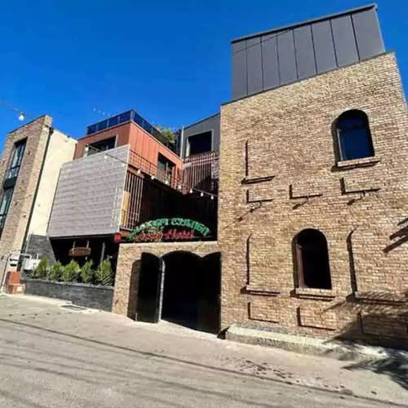 هتل لوکسین تفلیس